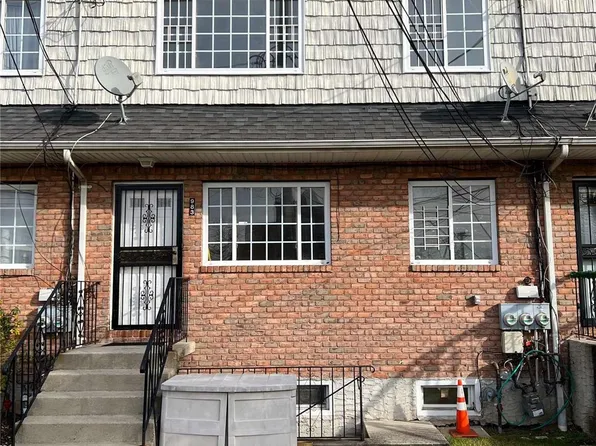 983 Lincoln Avenue, Brooklyn, NY 11208
