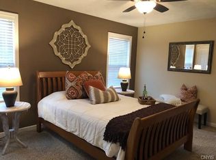 132 Festa Fairway Ln, Baldwinsville, NY 13027