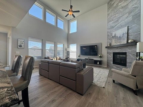 4th image of 7983 Pennydale Dr