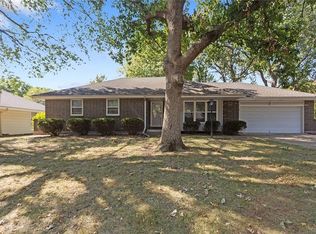 807 NW 11th St, Blue Springs, MO 64015