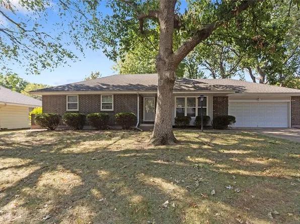 807 NW 11th St, Blue Springs, MO 64015