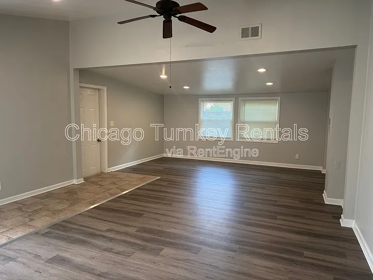 17729 Community St — Photo 7