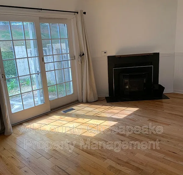949 Whispering Ridge Ln — Photo 8