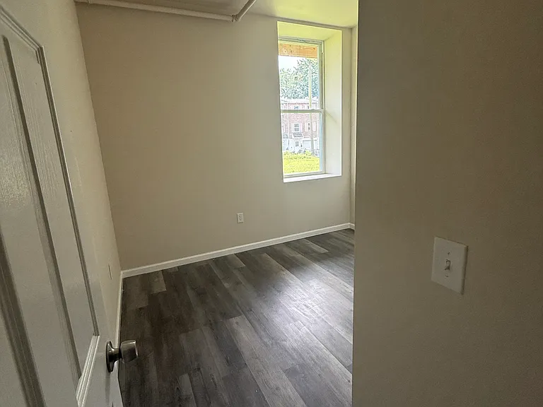 119 S Aubrey St #105 — Photo 4