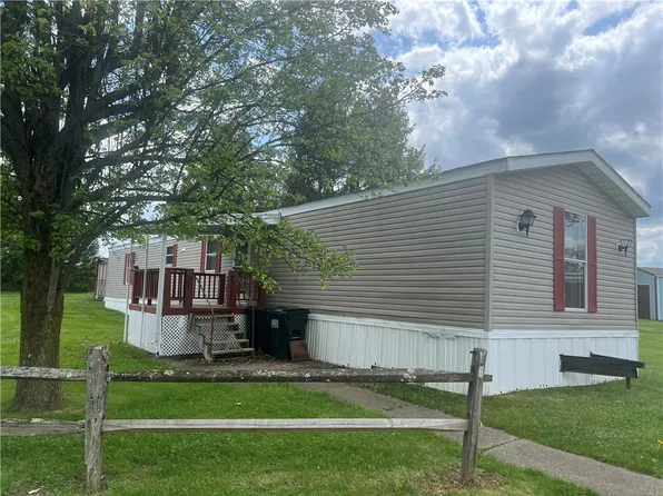 16 Carla Dr, Darlington, PA 16115
