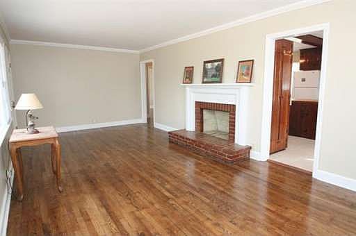 5th image of 205 Mimosa Dr
