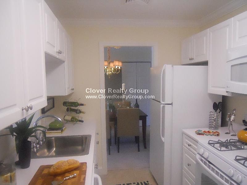 1st image of 82 Plymouth Dr APT 1b