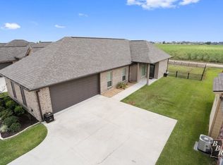 112 Lake Olivia Dr, Thibodaux, LA 70301