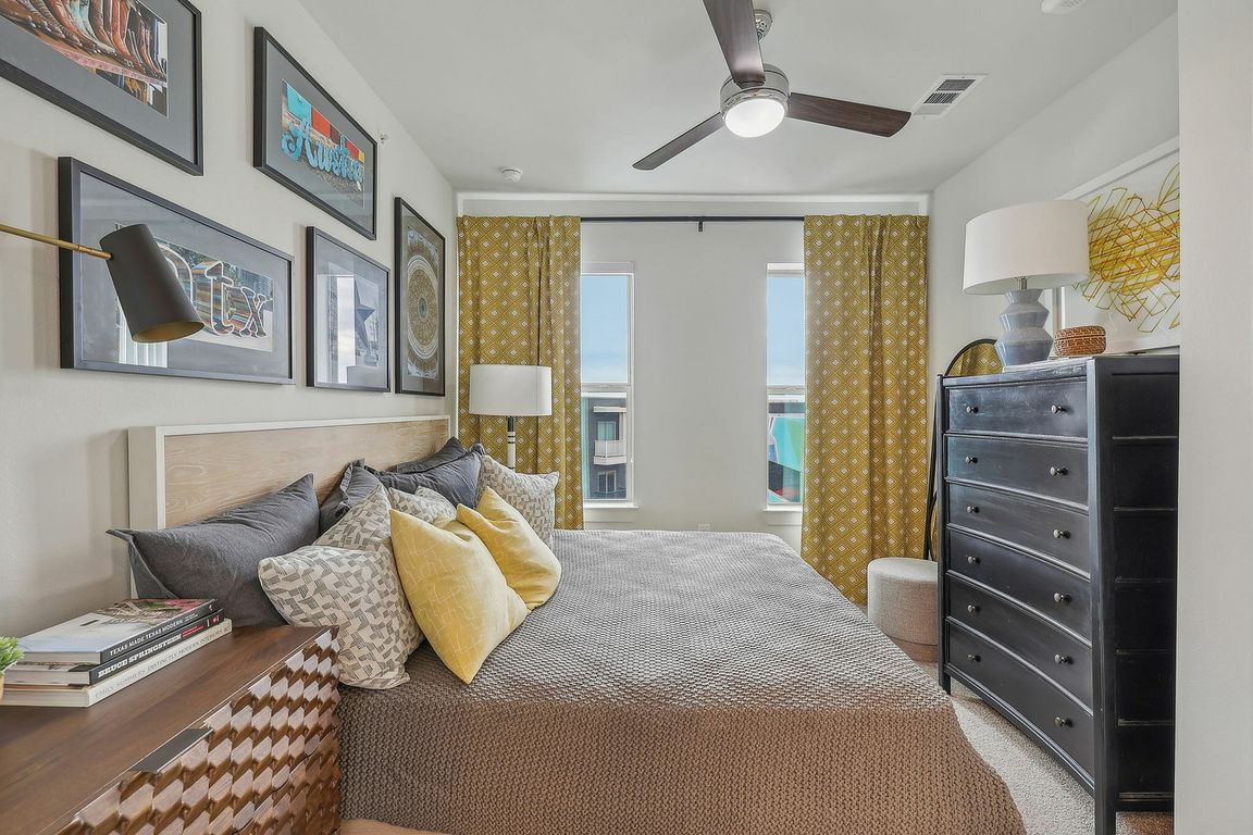 42-web-or-mls-N Lamar Blvd - Unit 507 - 017