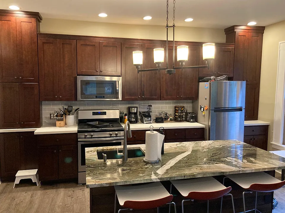 262 Henry Ave SE #1