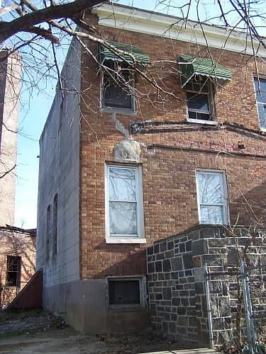 2nd image of 719 N Longwood St