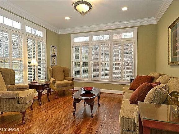 4th image of 9307 Wadsworth Dr