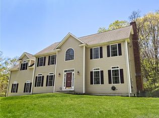 566 Church Hill Rd, Trumbull, CT 06611