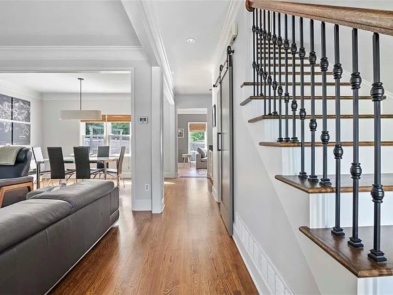 1213 Club Walk Dr NE — Photo 4