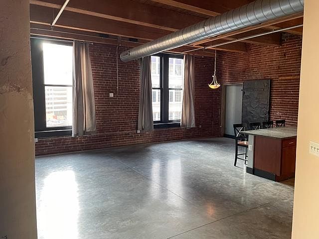 1st image of 1114 Lucas Ave #407