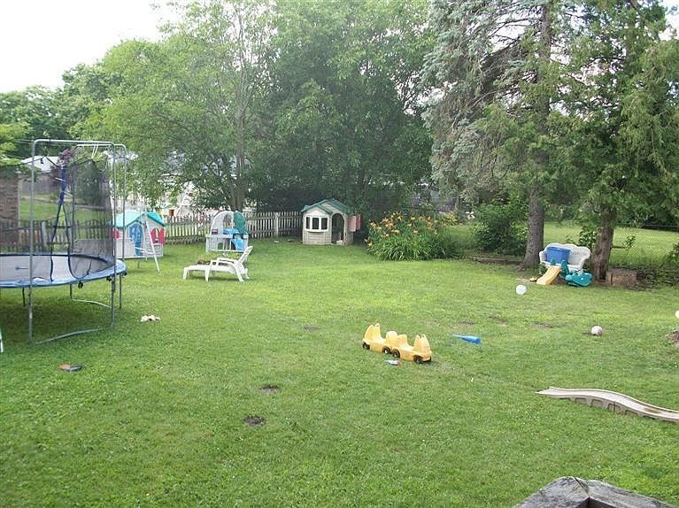 2nd image of 620 Wood St