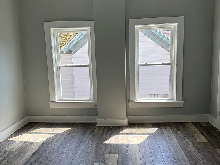 321 Expense St #2 — Photo 5