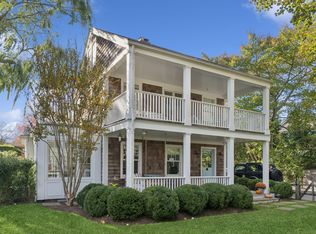 128 Hand Ln, Amagansett, NY 11930