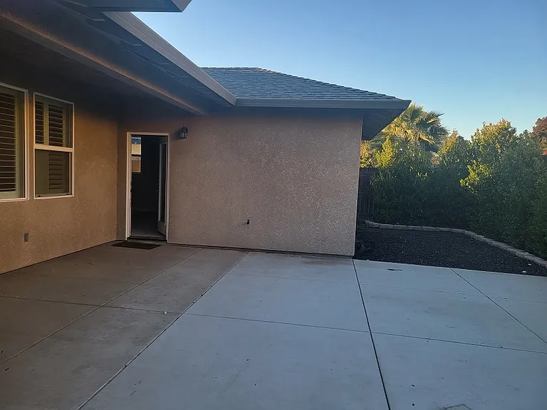 227 Gooselake Cir — Photo 9
