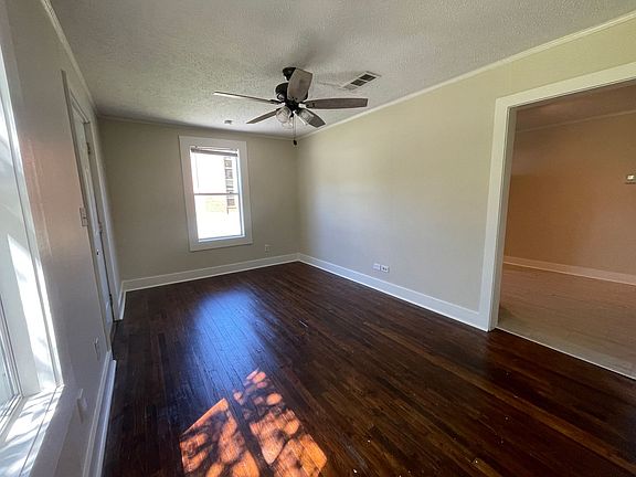 3rd image of 401 McKee St #403