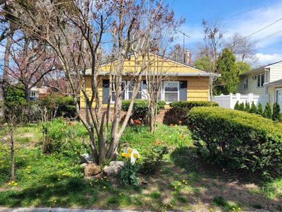 8 Sintsink Drive W, Port Washington, NY, 11050