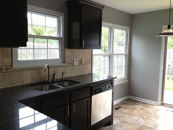 2nd image of 1668 Templeton Ct