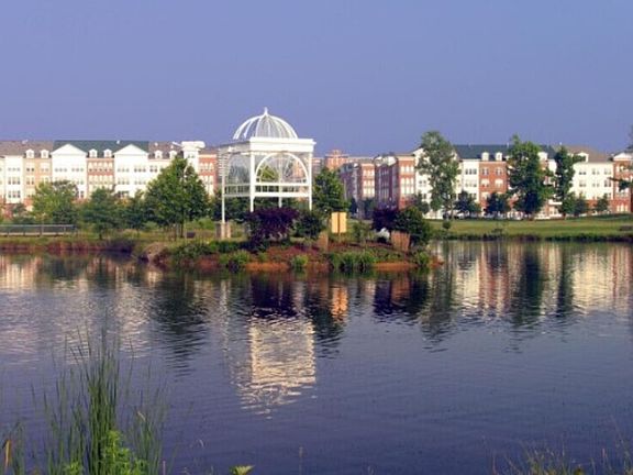 4th image of 5058 Donovan Dr
