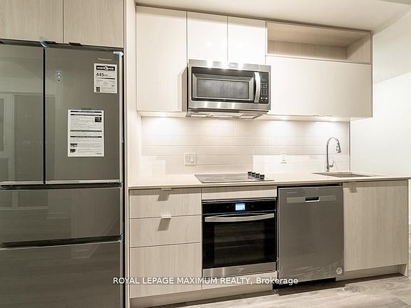 2nd image of 70 Princess St #2015