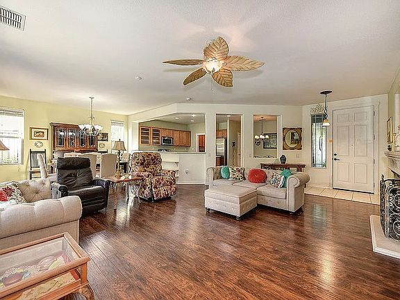 3rd image of 1805 Blackbird Ln