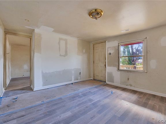 5th image of 1005 Chesnut St