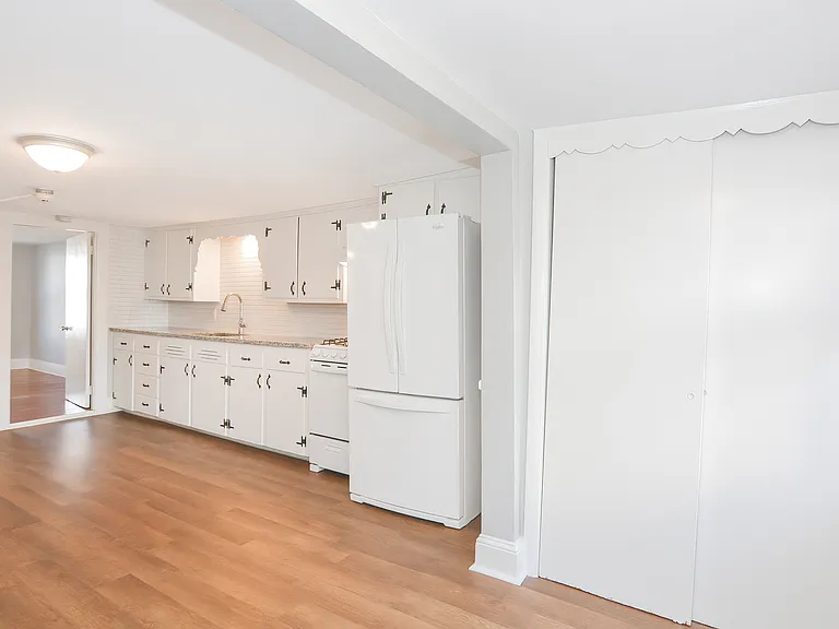 39 Bourne St #1 — Photo 11