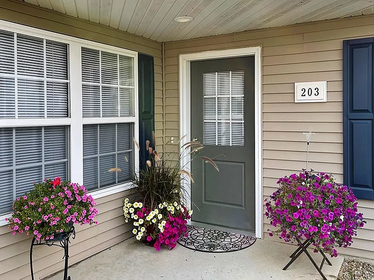 South Glen Village — Photo 12