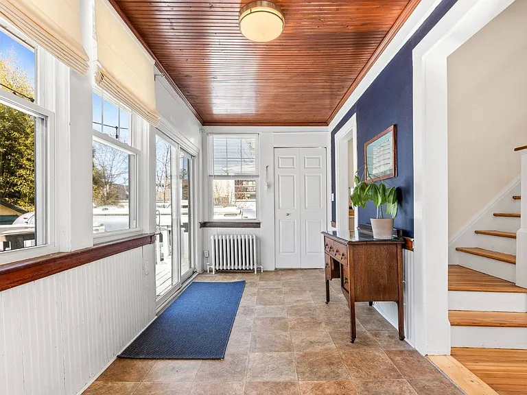401 Hunter Ave — Photo 9