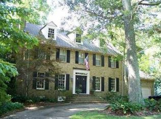 925 Ditchley Rd, Virginia Beach, VA 23451