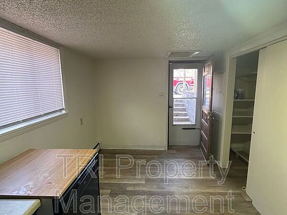 3rd image of 1017 1/2 Cranford Pl
