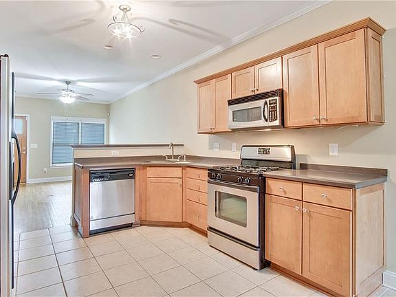 3rd image of 783 Frasier Cir