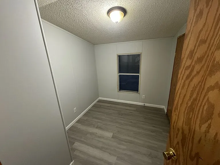 312 Central Ave S — Photo 8