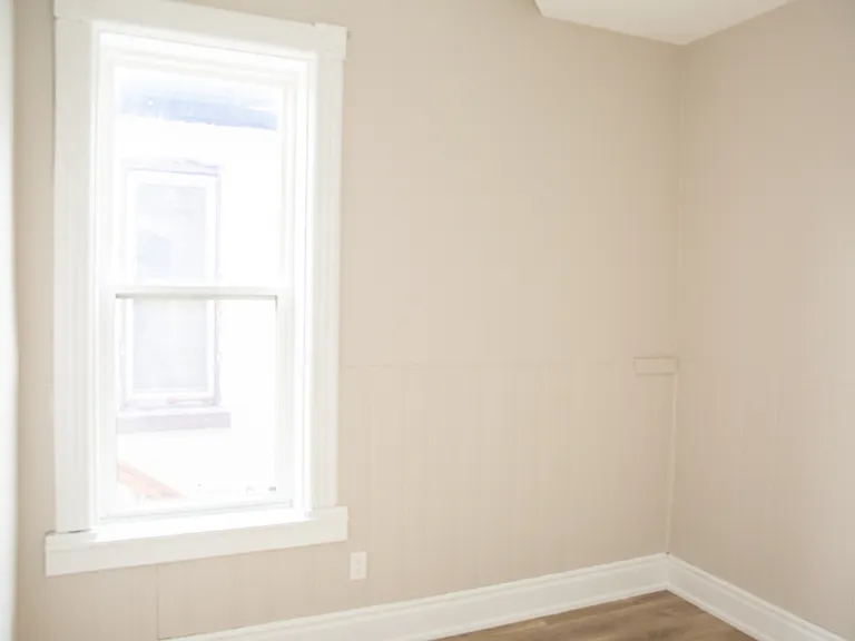 53 Manitoba St #MAIN — Photo 7