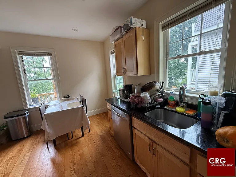 74 Brooks St #2L — Photo 10