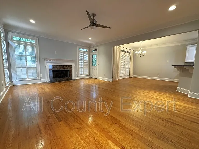 871 Lenox Ct NE — Photo 19