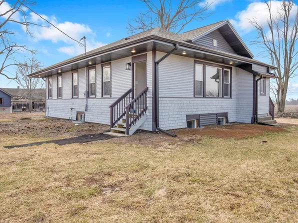 18763 Grade School Rd, Caledonia, IL 61011