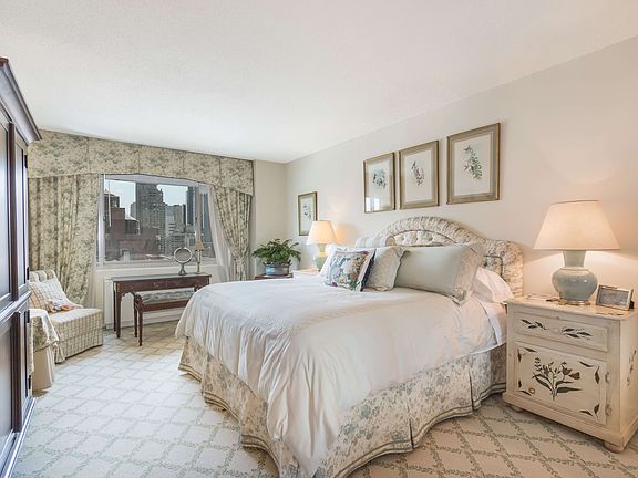3rd image of 211 E 70th St APT 14G