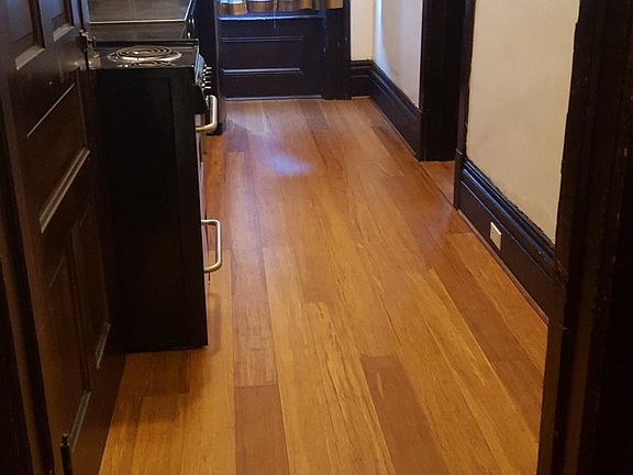 Entry to Kitchen from Hallway