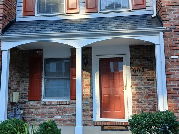 602 Timberidge Dr, Bethel Park, PA 15102