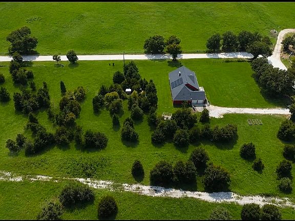 3rd image of 3050 County Road 178