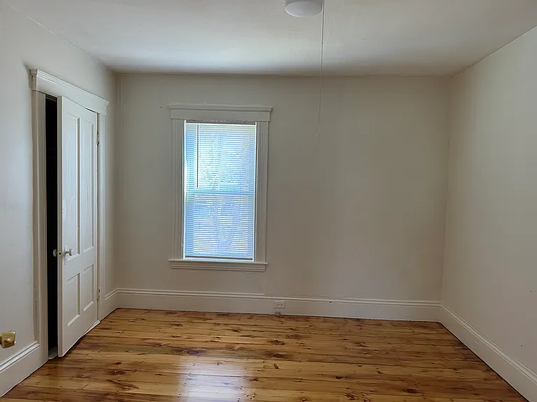 81 Illinois St #3 — Photo 6