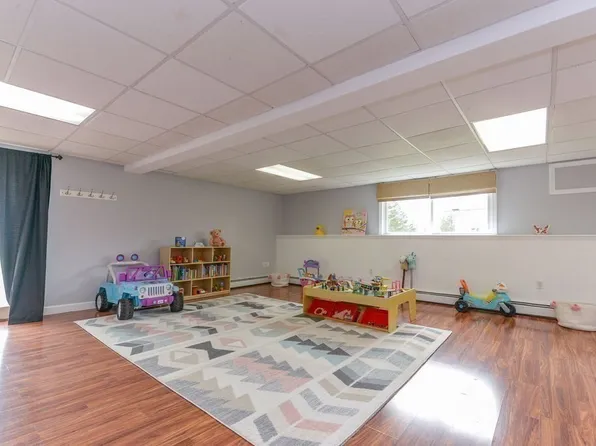 240 Lincoln St, Blackstone, MA 01504