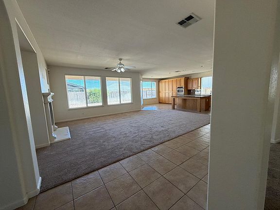 5th image of 2069 Venezia St