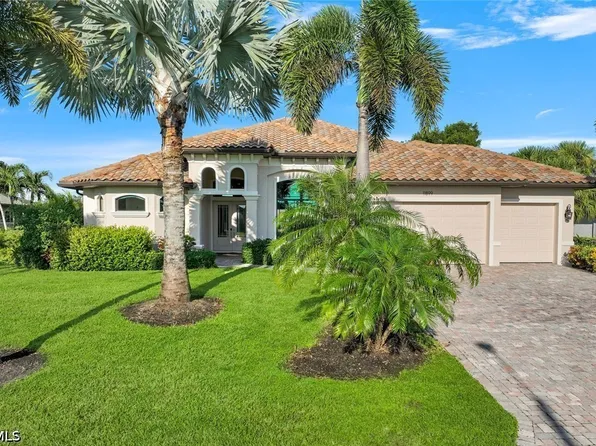 11899 King James Ct, Cape Coral, FL 33991