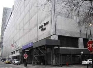 180 E Pearson St APT 3305, Chicago, IL 60611